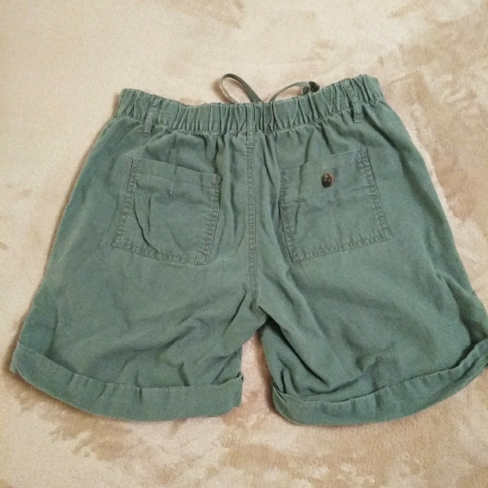 🌺FADED GLORY GREEN SHORTS - Picture 2 of 5